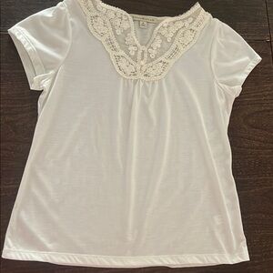 Free!! Debbie Morgan Ivory Flutter Sleeve Blouse with Bib Collar